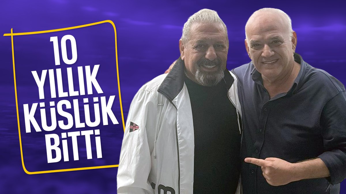 Ahmet Çakar Erman Toroğlu’nun elini öptü