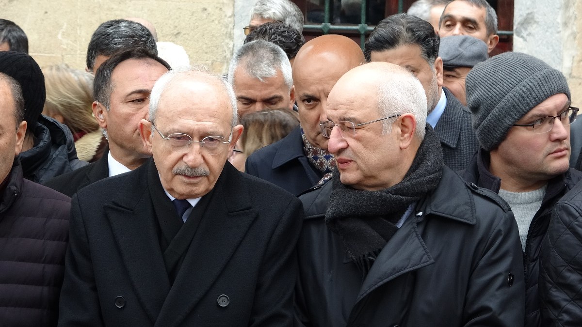 Kılıçdaroğlu, SP Milletvekili Ali Fazıl Kasap’ın babasının cenaze törenine katıldı