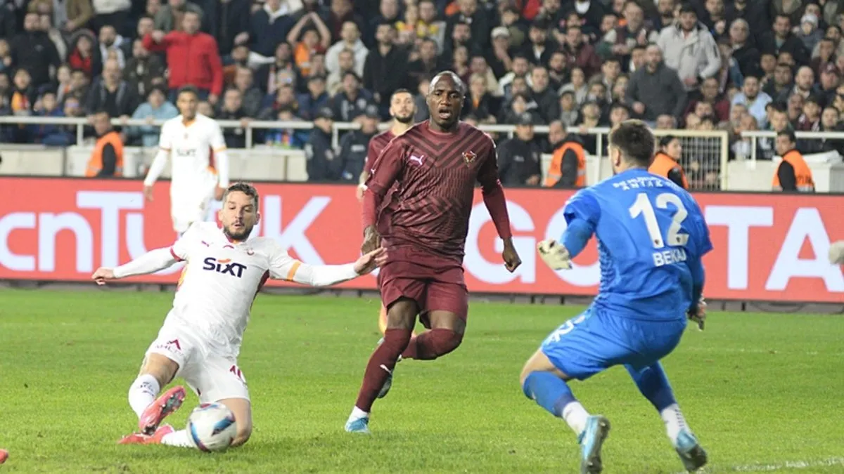 Son dakika haberi: Ahmet Çakar’dan flaş hakem yorumu! Hatayspor – Galatasaray maçındaki VAR kararı doğru mu?