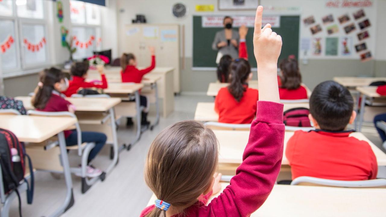 KDK devreye girdi: Okuldaki ders saatleri 35 dakikaya düşürüldü