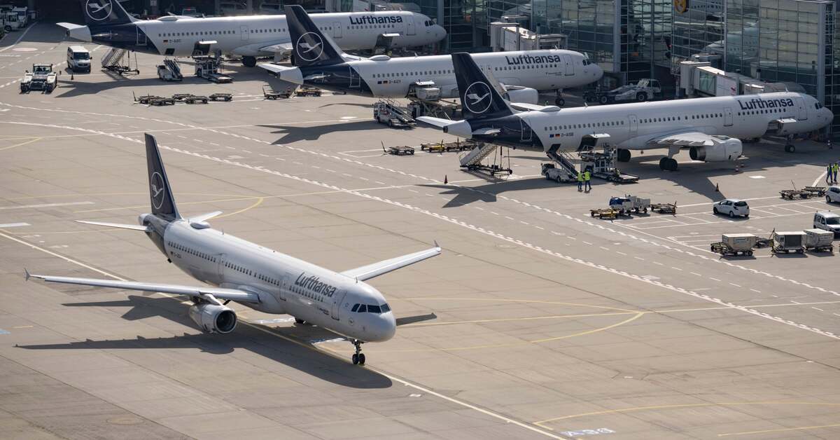 Almanya’da 24 saatlik uyarı grevinin ardından büyük havalimanlarında uçuşlar yeniden başladı